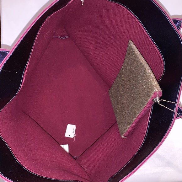 Tote - Picture 2 of 5